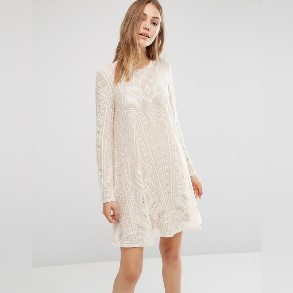 BCBG Maxazria Maternity friendly dress size M